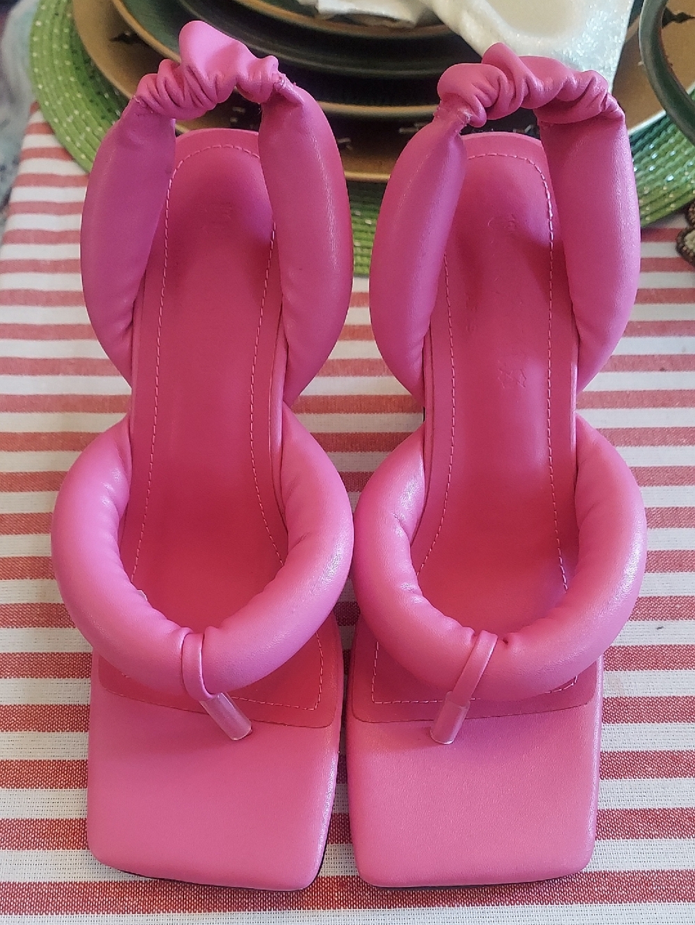 Women’s Padded Pink Square-Toe Heeled Sandals/ Jacqmeus Renasians Paris